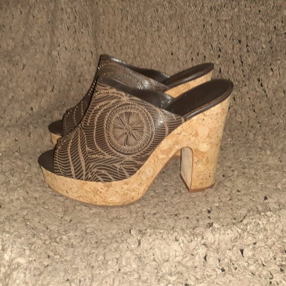LOLA CRUZ-Cork Platform-Brown Leather/Mini Studded Clogs-Boho-Sz 39-Near Mint - Picture 2 of 9